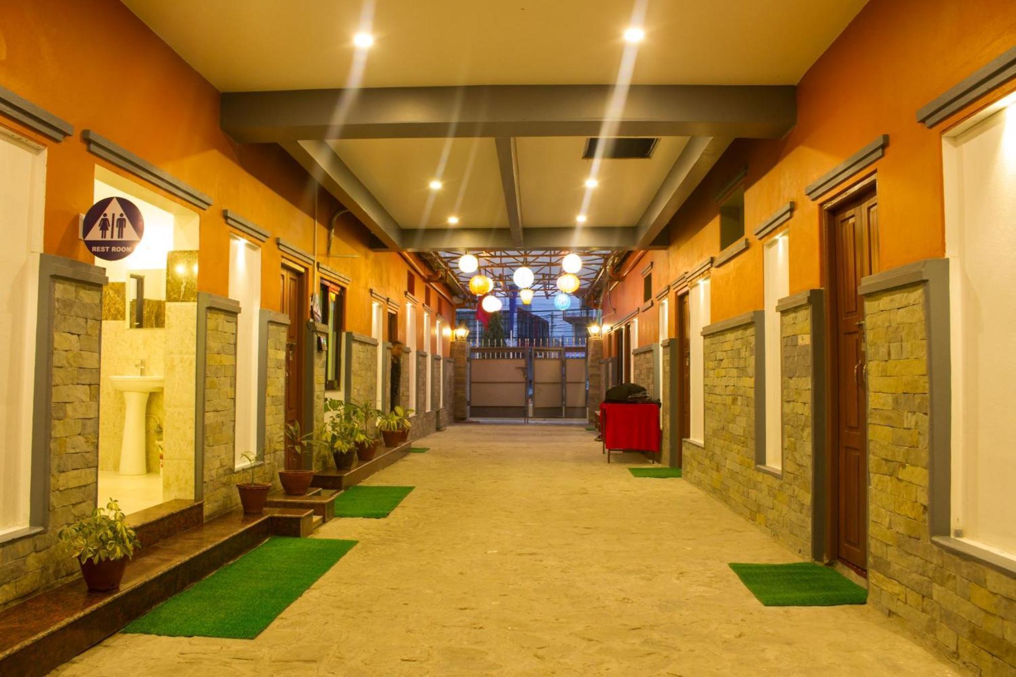 Hotel Task International Pokhara Exterior foto
